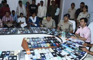 पुलिस ने 40 दिनों के अभियान में 527 खोए या चोरी गए मोबाइल बरामद किए, कीमत 1.05 करोड़