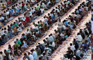 दुनिया में Islam का बोलबाला, 10 सालों में बंपर बढ़ी Muslim Population, पढ़ें कितनी बढ़ी हिंदुओं की संख्या