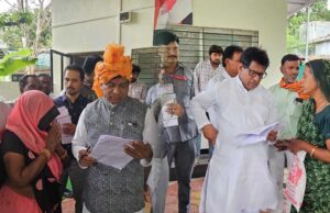 जनसुनवाई में बताई समस्या के हल होने पर रामपुराकला के ग्रामीणों ने जनसुनवाई में पहुच कर विधायक गोपालसिंह इंजीनियर का किया सम्मान