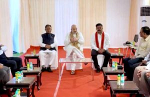 एंटी-नक्सल ऑपरेशन की सफलता पर केंद्रीय गृहमंत्री शाह ने अफसरों को किया सम्मानित, बहादुर जवानों से करेंगे मुलाकात