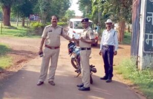 जशपुर में यातायात नियमों को तोड़ना अब पुलिस वालों को भी पड़ा भारी, 12 अधिकारी-कर्मचारियों का कटा चालान