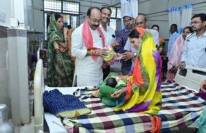 उप मुख्यमंत्री साव पहुंचे मातृ-शिशु अस्पताल, भर्ती महिलाओं तथा नवजातों के परिजनों से मिलकर सेहत की जानकारी ली