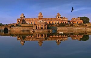 मांडू में पर्यटन को बढ़ावा देने के लिए 25 करोड़ रुपये की विकास परियोजना शुरू होगी