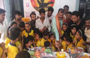 नंदकिशोर पहाड़िया ने अपना जन्मदिन सेवा कार्यों के साथ मनाया