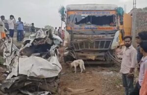 शादी से लौट रही कार पर पलटा सीमेंट से लदा ट्रक, 9 लोगों की मौत, झाबुआ में बड़ा हादसा