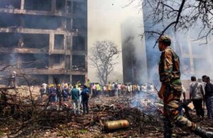 अहमदाबाद में विमान क्रैश, सेना-NDRF की टीम और डॉक्टर दुर्घटना स्थल पर तैनात