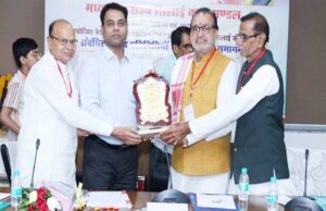 सिलाई कला मंडल को गुड गवर्नेंस मॉडल के रूप में करें विकसित