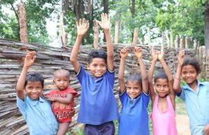 सुशासन की रोशनी से जगमगाया मुदवेंडी गांव, नियद नेल्लानार योजना बनी क्रांतिकारी बदलाव की वाहक
