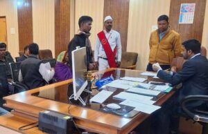 3 साल से लंबित प्रकरणों पर कलेक्टर ने लगाई फटकार, नोटिस जारी करने के दिए निर्देश