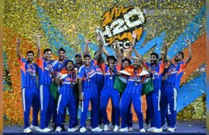 विश्व विजेता टीम इंडिया पर पैसों की बारिश, BCCI ने 131 करोड़ रुपये के इनाम का किया ऐलान