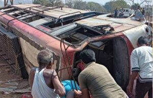 छत्तीसगढ़ के जशपुर में दर्दनाक हादसा: मकान में घुसी बस, 5 यात्रियों की मौत