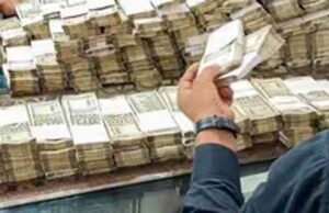 दिल्ली से UP-MP तक बड़ी रेड: कैश-गहनों का अंबार, 200 करोड़ के काले धन का खुलासा
