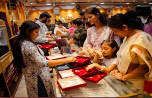 मिडिल ईस्ट तनाव से कीमती धातुओं में उछाल, सोना 1.70 लाख के पास, चांदी 3 लाख की ओर