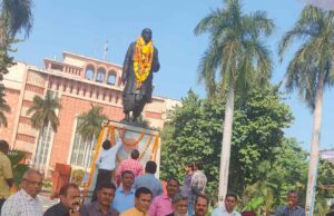 राष्ट्रगीत-राष्ट्रगान का सामूहिक गान आज मंत्रालय के पटेल पार्क में