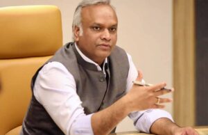 कर्नाटक का आईटी सेक्टर नई ऊंचाई पर: इस साल निर्यात 5.50 लाख करोड़ रुपये पार करेगा – प्रियांक खड़गे