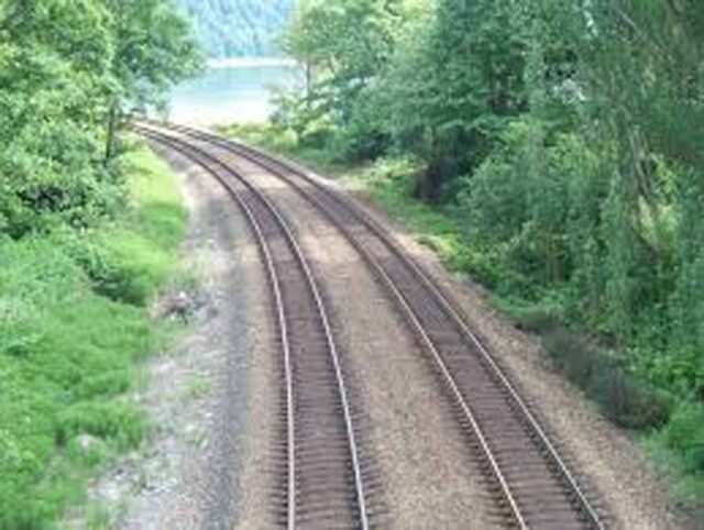 train-4.jpg