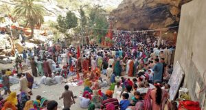 पाकिस्तान में जुटे 3 लाख हिंदू, हिंगलाज मंदिर में मनाया गया उत्सव; जानें इसका इतिहास