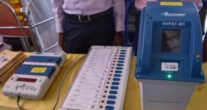 EVM के बटन पर गोंद या परफ्यूम लगाने पर होगी सख्त कार्रवाई, बंगाल चुनाव से पहले EC का अलर्ट