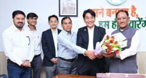 मुख्यमंत्री विष्णु देव साय से जापान के प्रतिनिधिमंडल की सौजन्य मुलाकात: निवेश, तकनीकी सहयोग और औद्योगिक विस्तार को लेकर हुई विस्तृत चर्चा