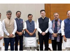 AAP को बड़ा झटका, 7 बागी सांसदों की बीजेपी में एंट्री को मिली सभापति की मंजूरी