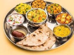 भोजन करते समय किस दिशा में बैठना सही? गलत दिशा बन सकती है दरिद्रता का कारण