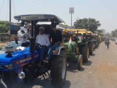 हरदा में 10 हजार किसानों का ट्रैक्टर मार्च, MSP कानून की मांग पर अमेरिकी राष्ट्रपति के नाम ज्ञापन