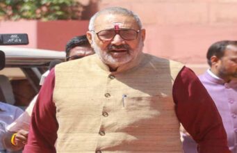 संसद में विवादित बयान: गिरिराज सिंह का आरोप—‘राहुल गांधी LoP की तरह नहीं, पाकिस्तान की भाषा बोल रहे थे’