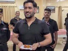 फिट लग रहा हूं ना?’ NSG जवानों संग धोनी का मजेदार अंदाज वायरल, चेपॉक वापसी पर बढ़ी चर्चा