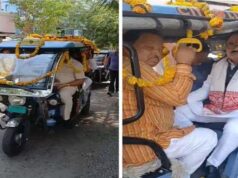 ई-रिक्शा से पदभार ग्रहण करने पहुंचे MP लघु उद्योग निगम अध्यक्ष, पेट्रोल-डीजल बचाने का दिया संदेश