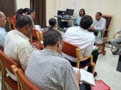 बस्तर में सड़कों और पुलों के काम में आएगी तेजी, लोक निर्माण विभाग के सचिव ने अधिकारियों व ठेकेदारों की ली बैठक
