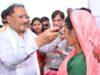 मुख्यमंत्री विष्णु देव साय ने हितग्राहियों को अपने हाथों से पहनाया नजर का चश्मा