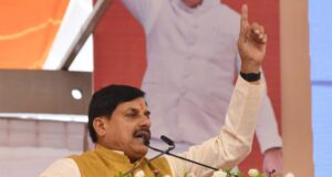 भोपाल निगम की 8-मंजिला बिल्डिंग का लोकार्पण, CM बोले—नीचे जनता से जुड़े काम होंगे; 10.5 मेगावाट सोलर प्लांट भी शुरू