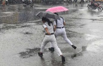 22 राज्यों में बारिश का अलर्ट, उत्तराखंड में भीषण आंधी-तूफान की चेतावनी; जानें आज का मौसम