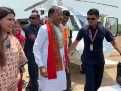कवर्धा में CM साय का सरप्राइज दौरा: हेलिकॉप्टर से उतरे, पेड़ के नीचे चौपाल लगाकर सुनी समस्याएं