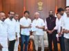 तमिलनाडु में सरकार बनाने की ओर विजय का बड़ा कदम, राज्यपाल से मिल पेश किया दावा