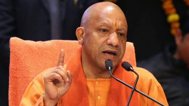 yogi_133_3-4.jpg