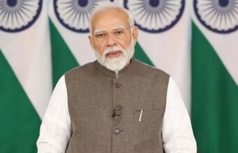 NEET परीक्षा के बीच PM मोदी का संवेदनशील फैसला, एयरपोर्ट पर किया इंतजार