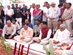 वाणिज्य एवं उद्योग मंत्री लखन लाल देवांगन तथा आवास एवं पर्यावरण मंत्री ओ.पी. चौधरी ने गारमेंट मैन्युफैक्चरिंग यूनिट का किया भूमिपूजन