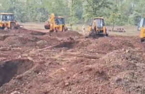खंडवा में 200 एकड़ जंगल से हटाया अतिक्रमण, 30 JCB और 600 कर्मचारियों की बड़ी कार्रवाई
