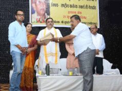 RSS विचारक मुकुल कानिटकर का बड़ा बयान, बोले- ‘भ्रष्ट लोगों की समाज में नहीं हो प्रतिष्ठा’