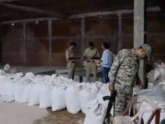 डिटर्जेंट गोदाम की आड़ में बन रहा था गुटखा, किराएदार की तलाश में जुटी पुलिस