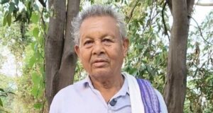 मेड़ पर लगाए थे कुछ पौधे… आज हर साल 2.5 लाख की कमाई