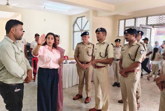 सामुदायिक सुरक्षा शिविरों में पुलिस अब सुरक्षा के साथ स्वास्थ्य, शिक्षा, रोजगार एवं कौशल विकास की भी बना रही है मजबूत आधारशिला