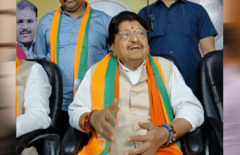 दतिया टिकट विवाद पर कैलाश विजयवर्गीय का बड़ा बयान, बोले- आशुतोष तिवारी भारी मतों से जीतेंगे