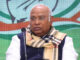 कांग्रेस अध्यक्ष मल्लिकार्जुन खरगे के खिलाफ वारंट जारी, कोर्ट ने पेश होने का दिया आदेश; जानिए पूरा मामला
