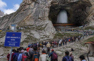 Amarnath Yatra 2026: तेजी से पिघल रहा बाबा बर्फानी का शिवलिंग, अब सिर्फ 1 फीट शेष; श्रद्धालुओं के लिए बड़ी खबर