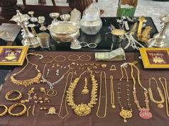कर्नाटक में लोकायुक्त का बड़ा एक्शन! कृषि अधिकारी पुष्पा के घर छापे में सोना-नकदी बरामद, जांच जारी