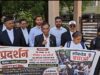 ‘लोकतंत्र बचाओ मार्च’ निकालकर राष्ट्रपति को संबोधित ज्ञापन ग्वाला जिलाधीश को सोपा
