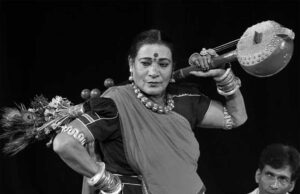 लोककला की अमर स्वर-सरिता को राजकीय सम्मान: पद्म विभूषण तीजन बाई को अश्रुपूरित विदाई