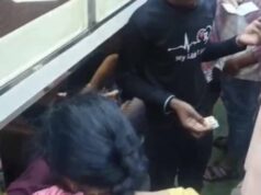 चलती बस में गूंजी किलकारी! सफर के दौरान महिला ने बच्चे को दिया जन्म, यात्रियों ने की मदद